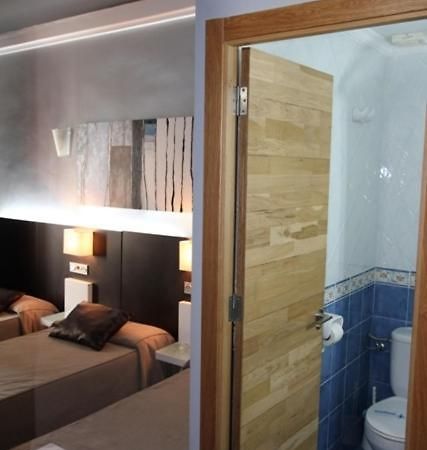 Hostal Plaza Ruiz Ceuta Zewnętrze zdjęcie