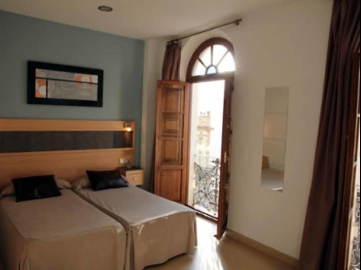 Hostal Plaza Ruiz Ceuta Zewnętrze zdjęcie